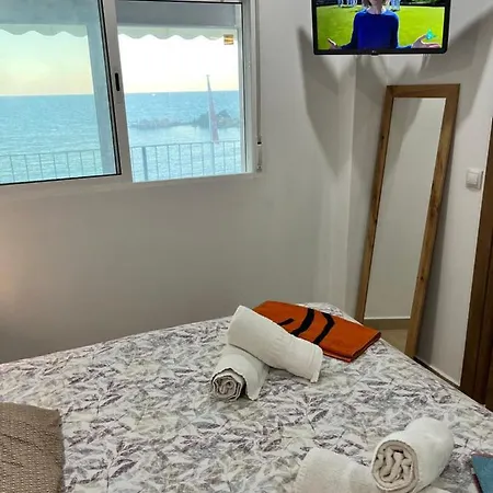 Seafront By Kalmarent דירה *