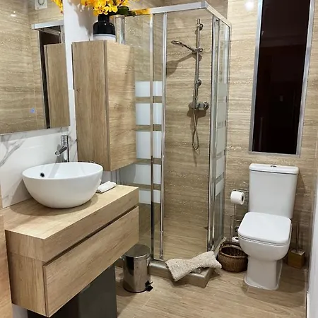 Seafront By Kalmarent דירה אלתיאה