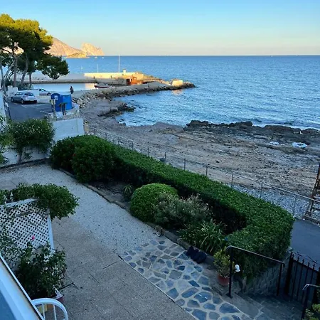 Seafront By Kalmarent דירה