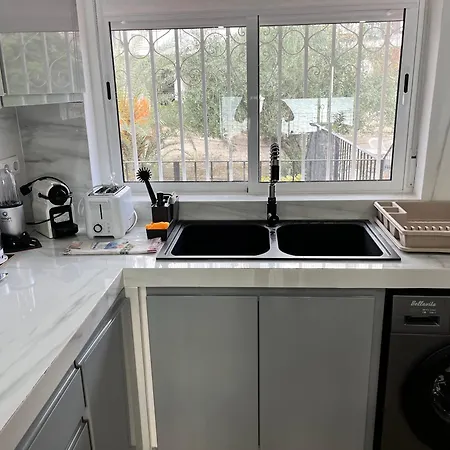 Seafront By Kalmarent דירה *