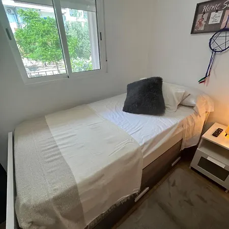 Seafront By Kalmarent דירה