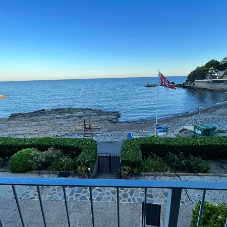 Seafront By Kalmarent Апартаменты