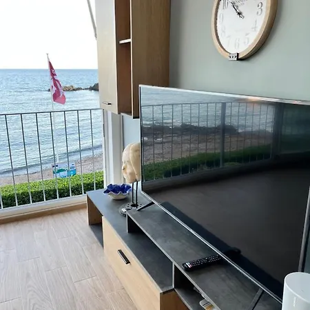 Апартаменты Seafront By Kalmarent *