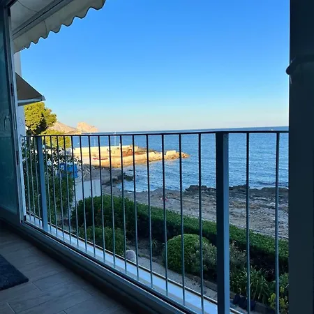 Seafront By Kalmarent 아파트 *